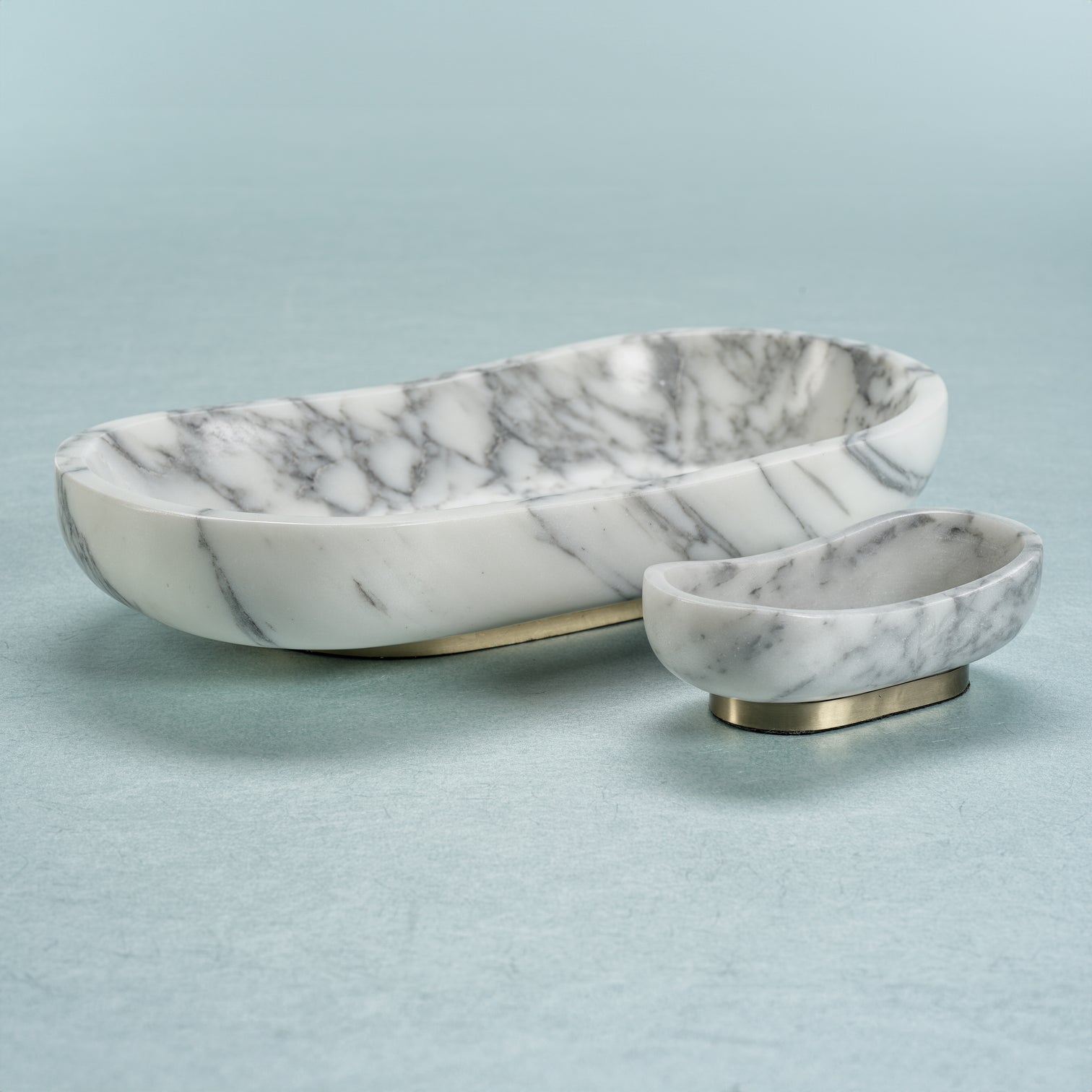 Arebascato Marble Oval Serving Bowl on Gold Metal Base - Image 3
